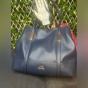 Jones New York Signature  Pacific Navy Harper Four Poster Satchel🔥